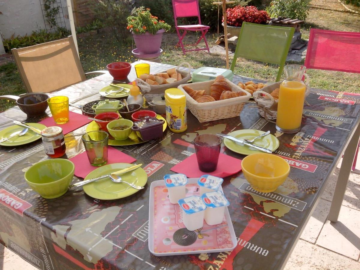 Bed and Breakfast Les Hirondelles Onzain Zewnętrze zdjęcie