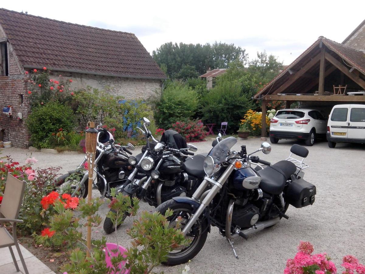 Bed and Breakfast Les Hirondelles Onzain Zewnętrze zdjęcie